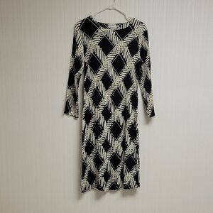 Kindred Antgropologie Black & Cream Geometric Pleated Dress Large Modest